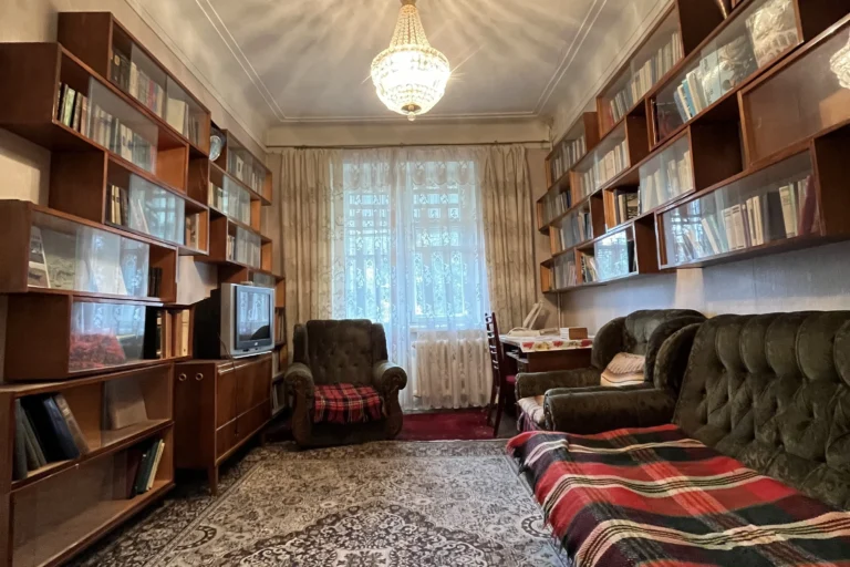 Фото 4-к. квартира, 97.6 м.кв, 4/4 эт. №1